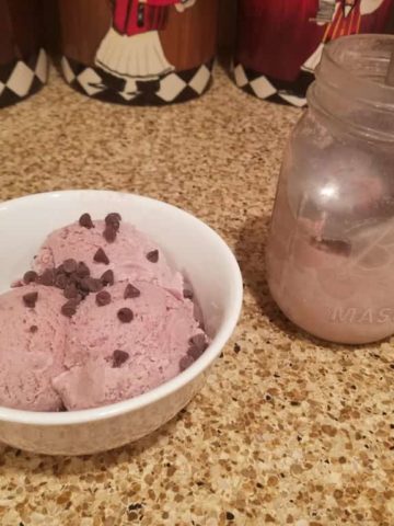 Blackberry Ice Cream with Chocolate Chips